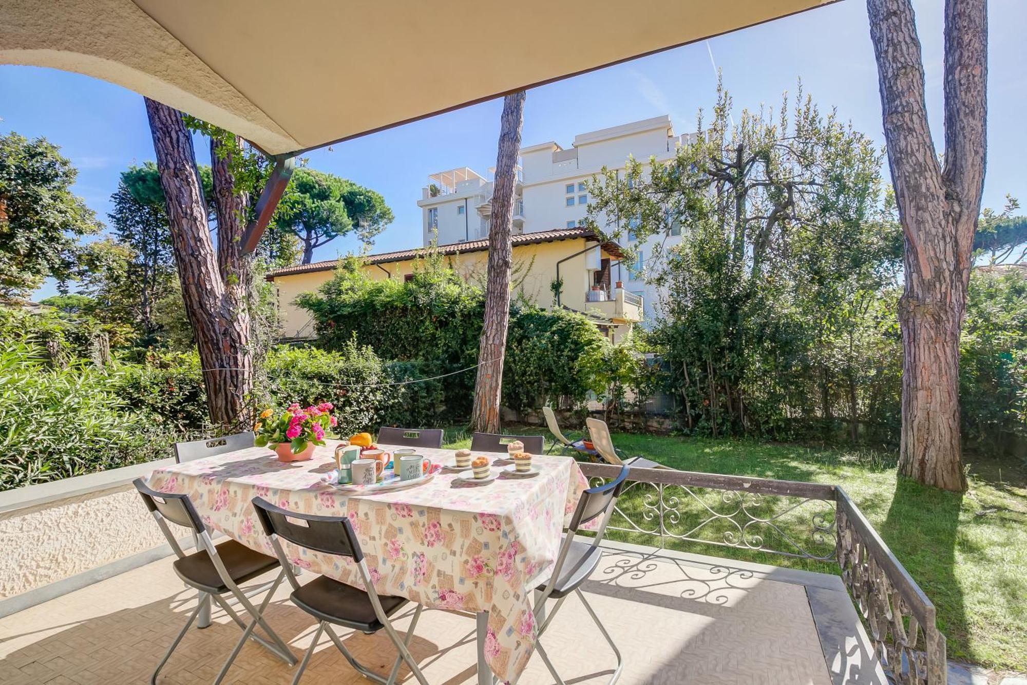 Casa Maddalena Al Mare 600M From Sea - Happy Rentals 마리아나디피에트라산타 외부 사진