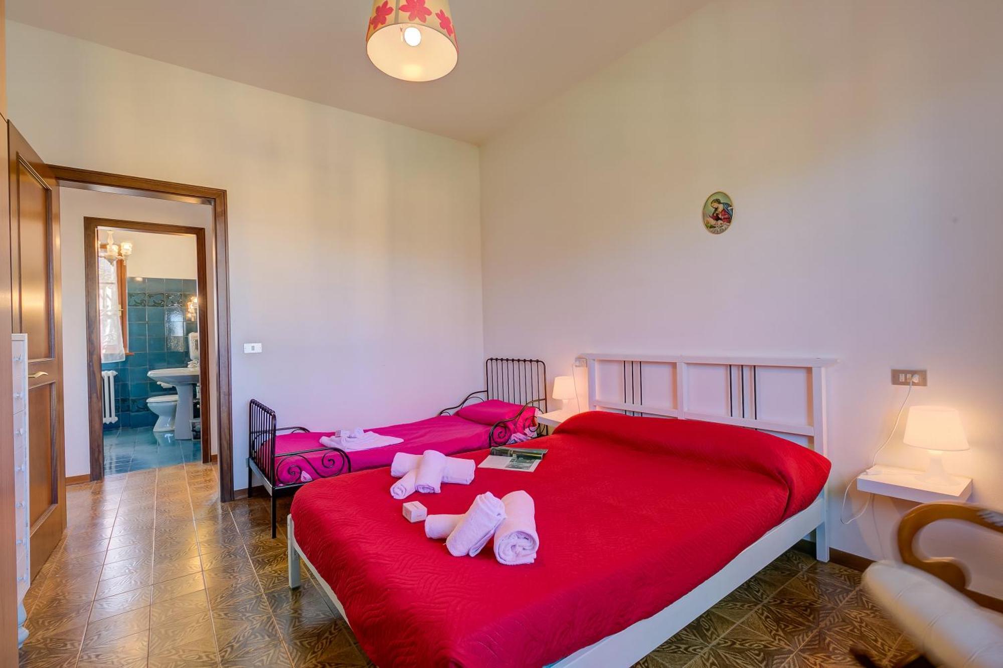 Casa Maddalena Al Mare 600M From Sea - Happy Rentals 마리아나디피에트라산타 외부 사진