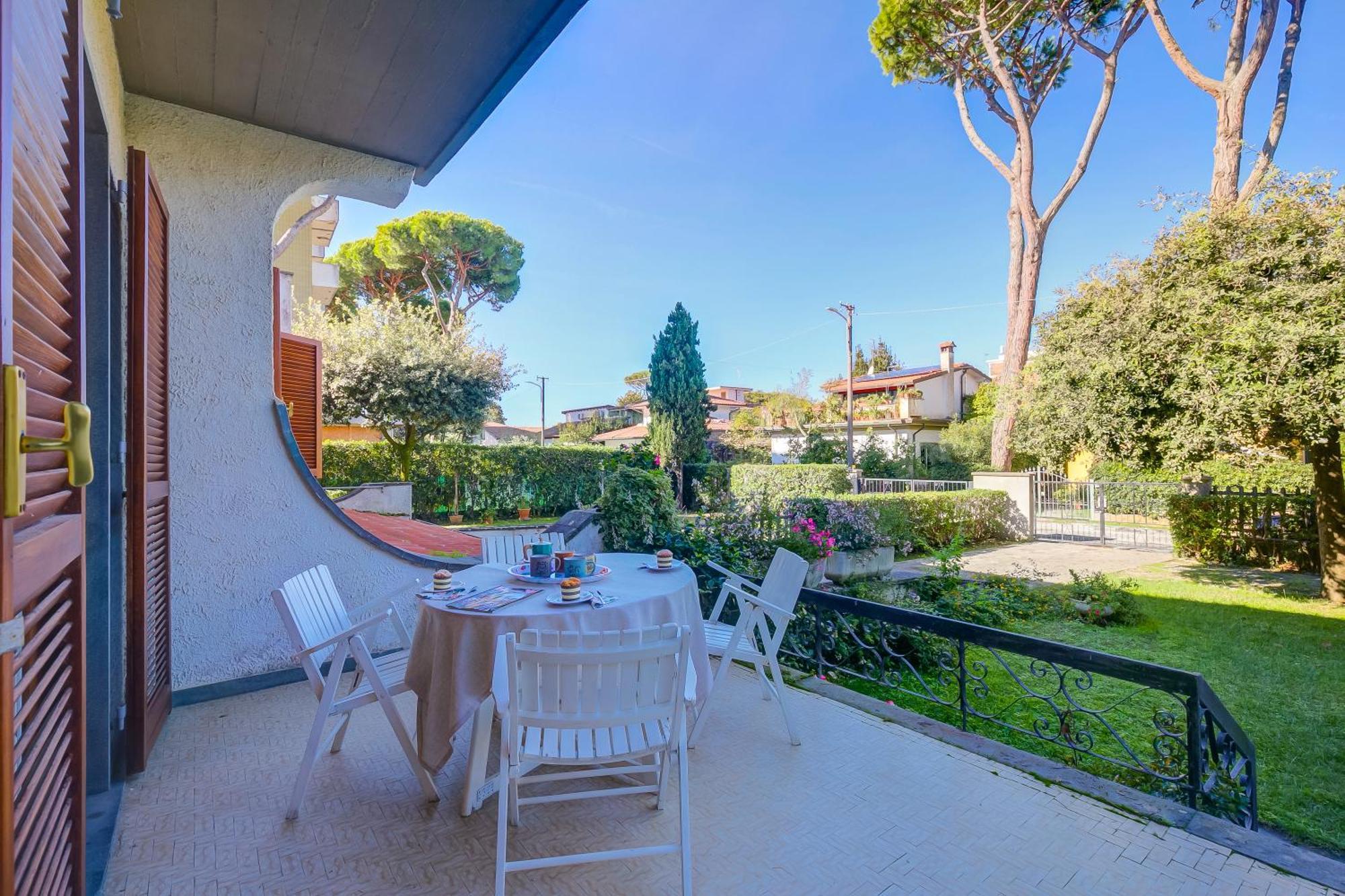 Casa Maddalena Al Mare 600M From Sea - Happy Rentals 마리아나디피에트라산타 외부 사진