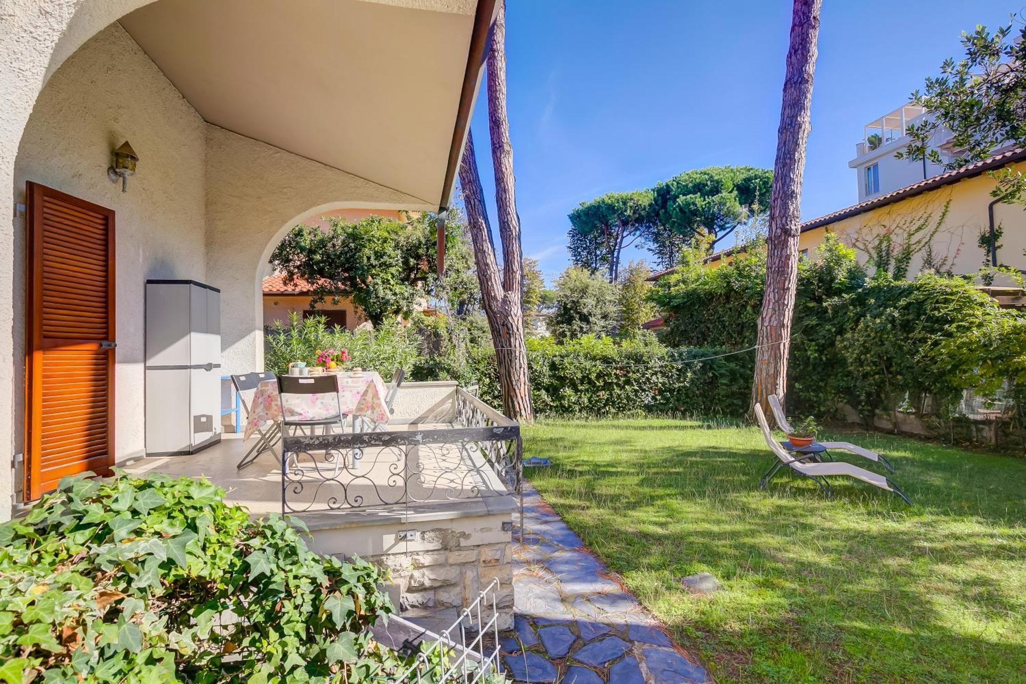 Casa Maddalena Al Mare 600M From Sea - Happy Rentals 마리아나디피에트라산타 외부 사진
