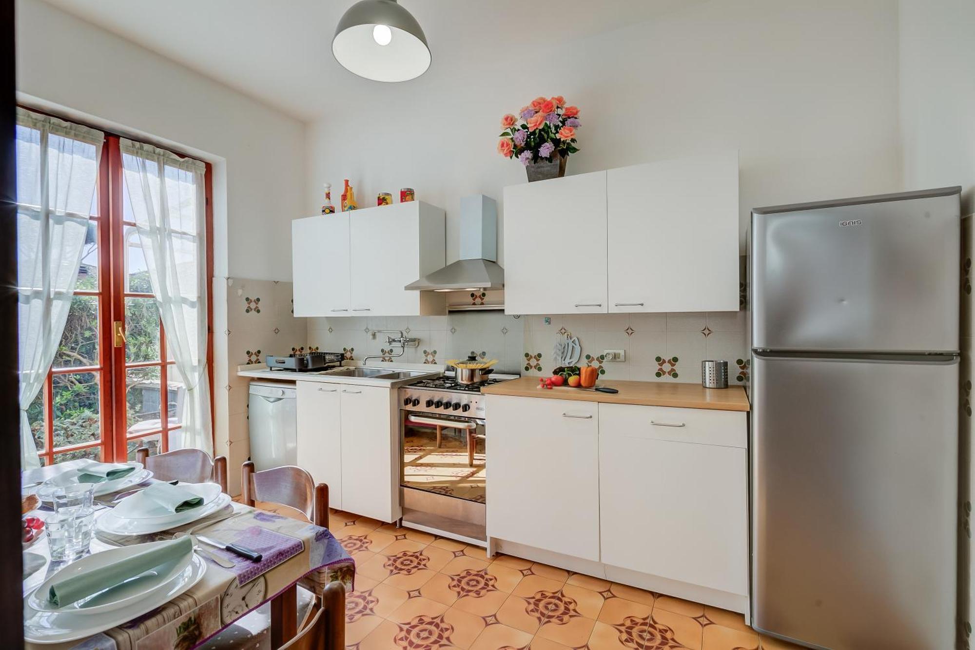 Casa Maddalena Al Mare 600M From Sea - Happy Rentals 마리아나디피에트라산타 외부 사진