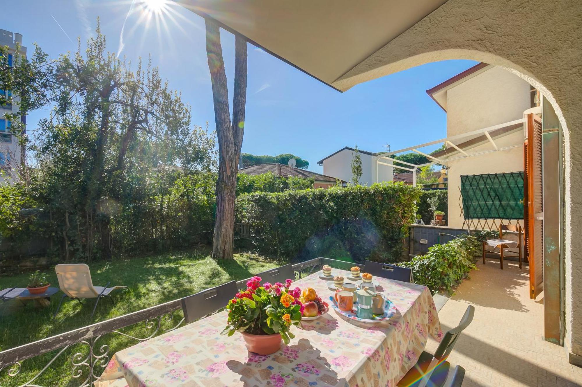Casa Maddalena Al Mare 600M From Sea - Happy Rentals 마리아나디피에트라산타 외부 사진